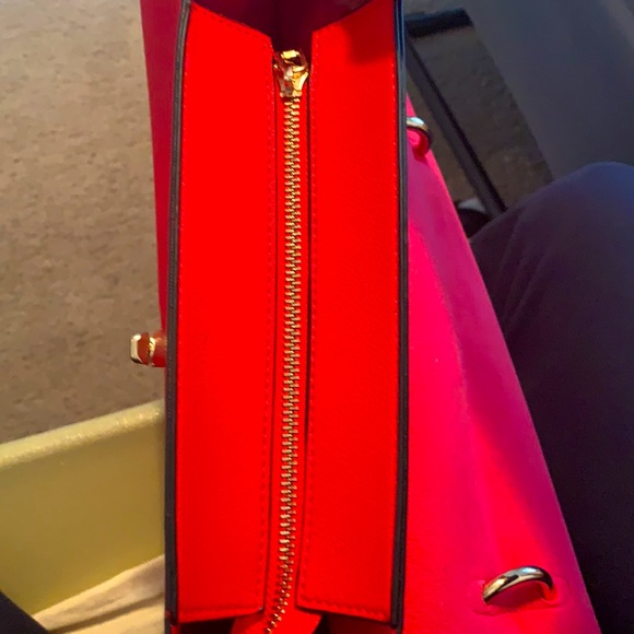 Red, no brand, brand new, unused - Picture 5 of 7